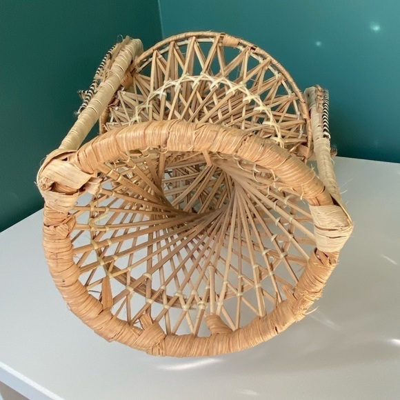14” Miniature Wicker Rattan Peacock Chair for Doll or Teddy Bear/Plant Stand VTG - Picture 5 of 6